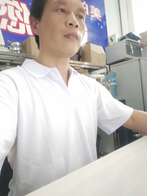 深蓝色的海的第一张照片--长乐相亲网