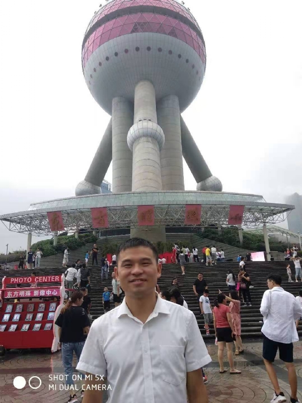 小猫吃老鼠的第一张照片--长乐相亲网