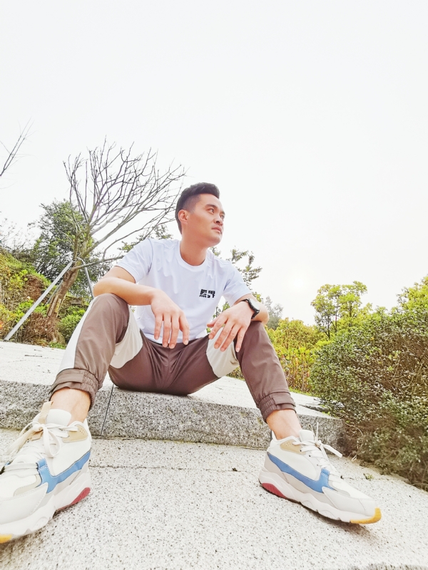 一个人，干净利落的第一张照片--长乐相亲网