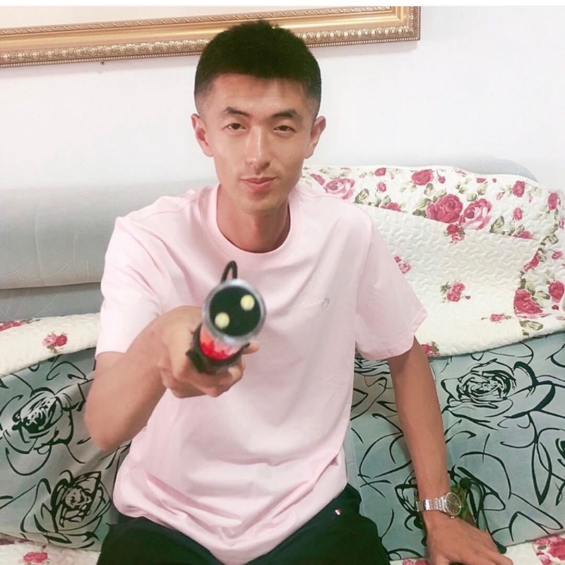 转身留下孤独的她的第一张照片--长乐相亲网