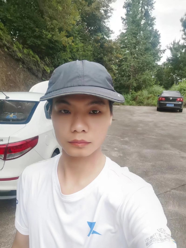 携手相伴的第一张照片--长乐相亲网