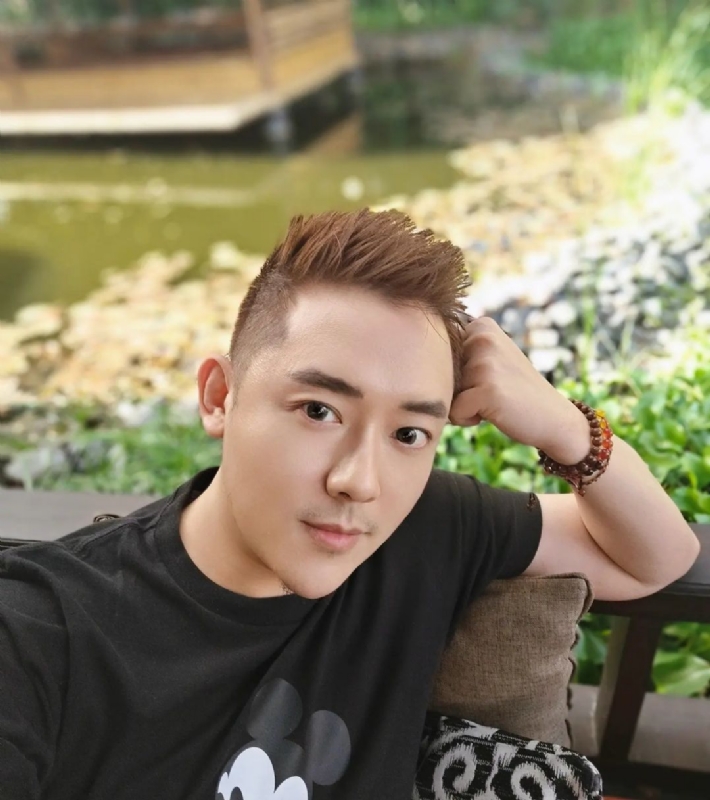 黄家豪的第二张照片--长乐相亲网